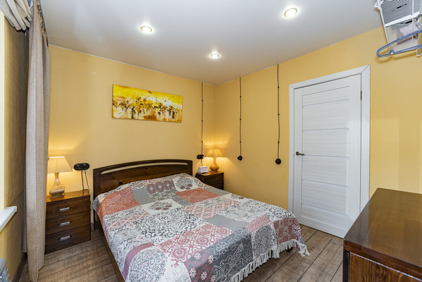 Продам трехкомнатную (3-комн.) квартиру, Шейнкмана ул, 134, Екатеринбург г