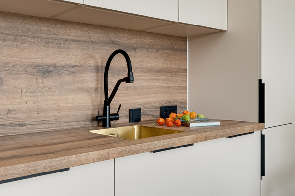 Продам двухкомнатную (2-комн.) квартиру, 1-я Ватутинская ул, 14к1, Десеновское п