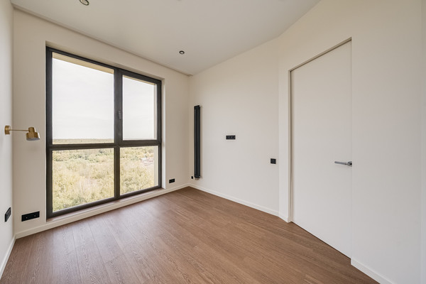 Продам двухкомнатную (2-комн.) квартиру, 1-я Ватутинская ул, 14к1, Десеновское п