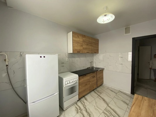 Сдам двухкомнатную (2-комн.) квартиру, Чапаева ул, 2/1, Тихорецк г