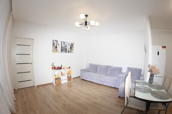 Продам двухкомнатную (2-комн.) квартиру, Строителей ул, 28, Пермь г