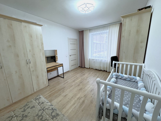 Продам двухкомнатную (2-комн.) квартиру, Строителей ул, 28, Пермь г