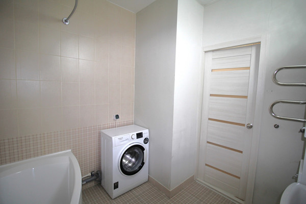 Продам двухкомнатную (2-комн.) квартиру, Строителей ул, 28, Пермь г