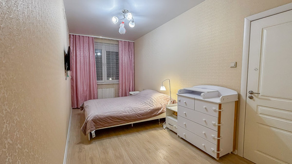 Продам однокомнатную (1-комн.) квартиру, Июльских Дней ул, 1к2, Нижний Новгород г