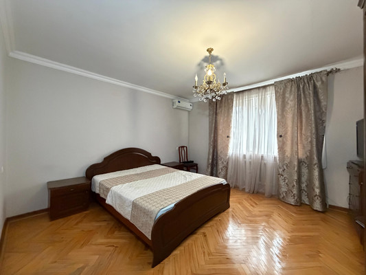 Продам многокомнатную квартиру, Киримова ул, 138б, Нальчик г