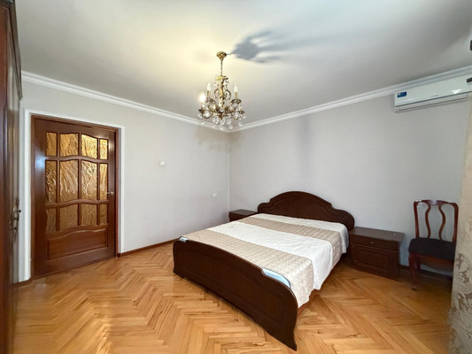 Продам многокомнатную квартиру, Киримова ул, 138б, Нальчик г