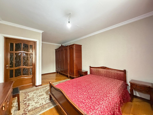 Продам многокомнатную квартиру, Киримова ул, 138б, Нальчик г