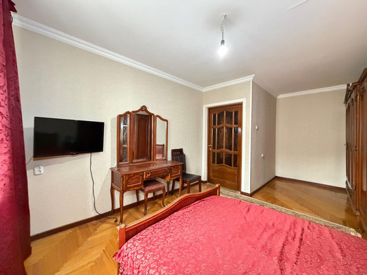 Продам многокомнатную квартиру, Киримова ул, 138б, Нальчик г