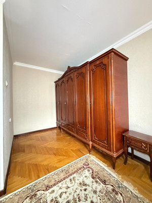 Продам многокомнатную квартиру, Киримова ул, 138б, Нальчик г