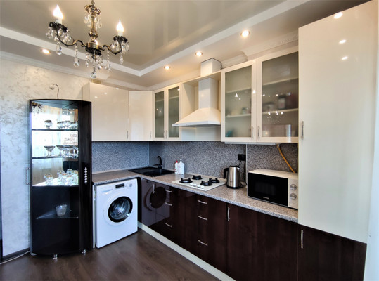 Продам однокомнатную (1-комн.) квартиру, Шиллеровская ул, 7, Новороссийск г