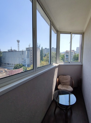 Продам однокомнатную (1-комн.) квартиру, Шиллеровская ул, 7, Новороссийск г