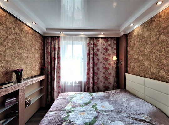 Продам однокомнатную (1-комн.) квартиру, Шиллеровская ул, 7, Новороссийск г