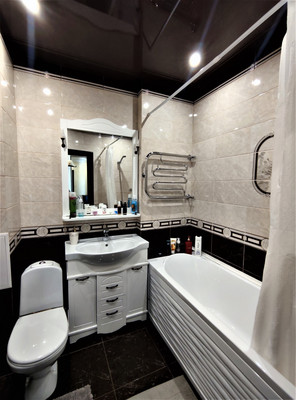 Продам однокомнатную (1-комн.) квартиру, Шиллеровская ул, 7, Новороссийск г