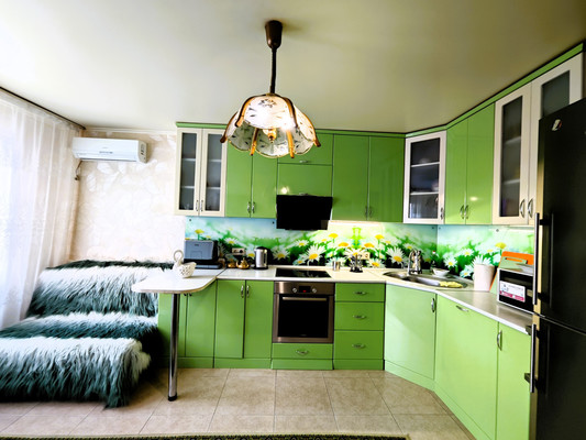 Продам двухкомнатную (2-комн.) квартиру, Суворовская ул, 79, Новороссийск г