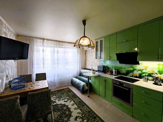 Продам двухкомнатную (2-комн.) квартиру, Суворовская ул, 79, Новороссийск г