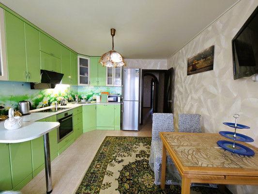 Продам двухкомнатную (2-комн.) квартиру, Суворовская ул, 79, Новороссийск г