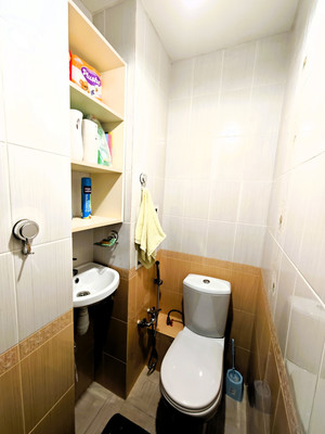 Продам двухкомнатную (2-комн.) квартиру, Суворовская ул, 79, Новороссийск г