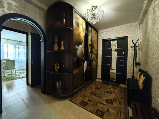 Продам двухкомнатную (2-комн.) квартиру, Суворовская ул, 79, Новороссийск г