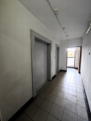 Продам двухкомнатную (2-комн.) квартиру, Суворовская ул, 79, Новороссийск г