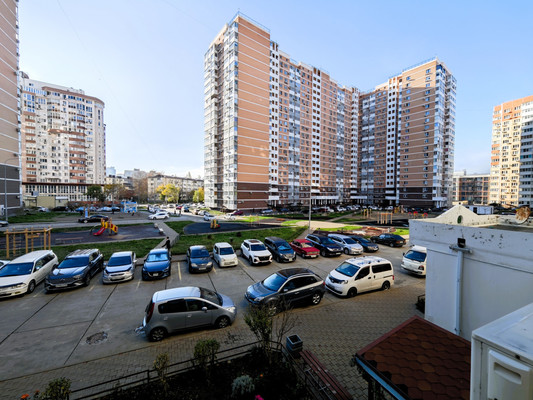 Продам двухкомнатную (2-комн.) квартиру, Суворовская ул, 79, Новороссийск г