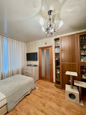 Продам двухкомнатную (2-комн.) квартиру, Мерецкова-Волосова ул, 1, Великий Новгород г