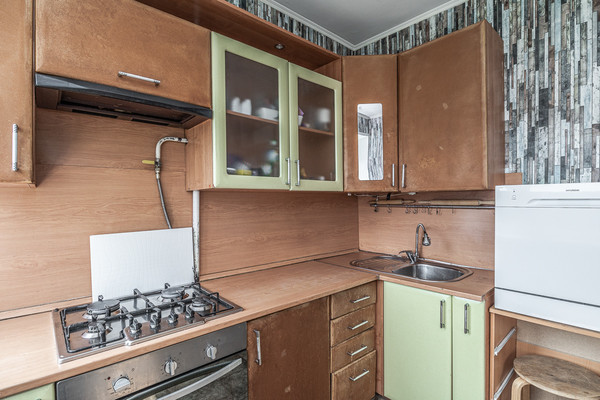 Продам трехкомнатную (3-комн.) квартиру, Ленинский пр-кт, 102, Москва г