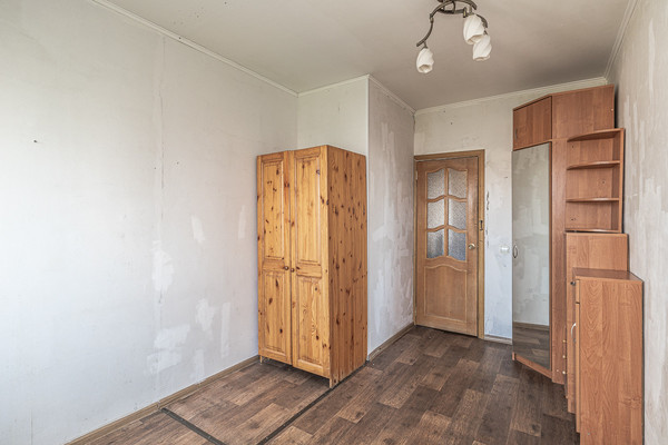 Продам трехкомнатную (3-комн.) квартиру, Ленинский пр-кт, 102, Москва г