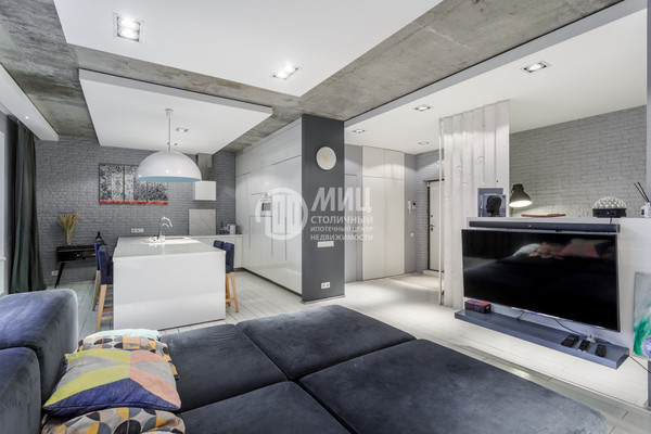 Продам двухкомнатную (2-комн.) квартиру, Яна Райниса б-р, 31, Москва г