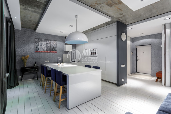 Продам двухкомнатную (2-комн.) квартиру, Яна Райниса б-р, 31, Москва г