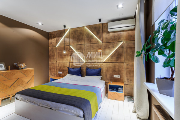 Продам двухкомнатную (2-комн.) квартиру, Яна Райниса б-р, 31, Москва г