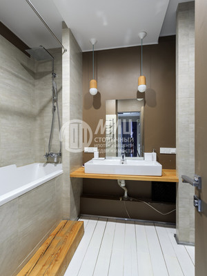 Продам двухкомнатную (2-комн.) квартиру, Яна Райниса б-р, 31, Москва г