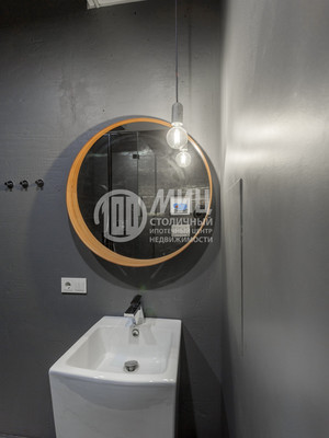 Продам двухкомнатную (2-комн.) квартиру, Яна Райниса б-р, 31, Москва г