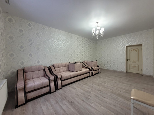 Сдам двухкомнатную (2-комн.) квартиру, Олимпийский б-р, 4к4, Баксан г