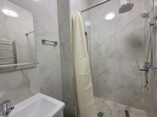 Сдам двухкомнатную (2-комн.) квартиру, Олимпийский б-р, 4к4, Баксан г