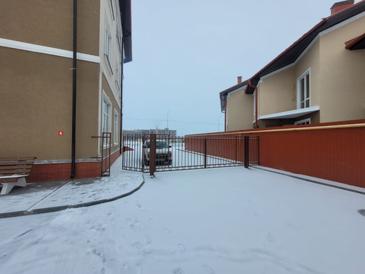 Сдам двухкомнатную (2-комн.) квартиру, Олимпийский б-р, 4к4, Баксан г