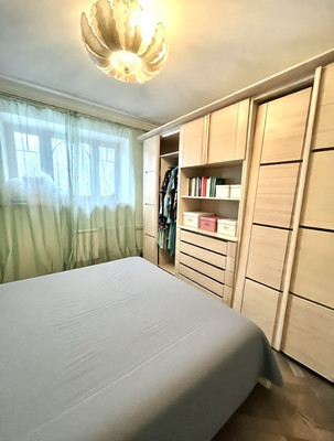 Продам трехкомнатную (3-комн.) квартиру, Весёлая ул, 35, Москва г