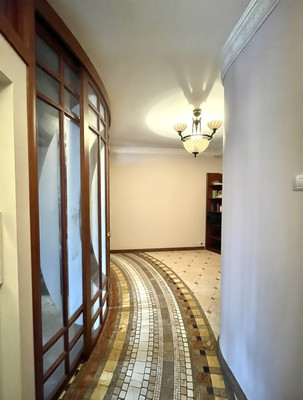 Продам трехкомнатную (3-комн.) квартиру, Весёлая ул, 35, Москва г