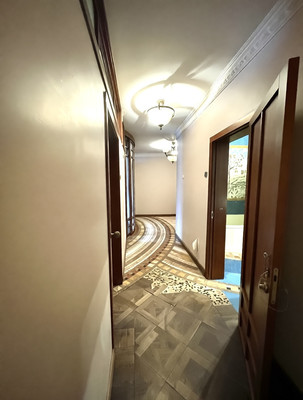 Продам трехкомнатную (3-комн.) квартиру, Весёлая ул, 35, Москва г