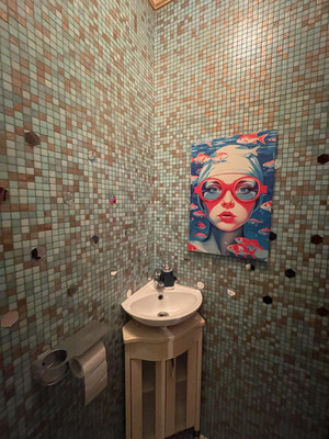 Продам трехкомнатную (3-комн.) квартиру, Весёлая ул, 35, Москва г