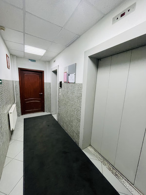 Продам трехкомнатную (3-комн.) квартиру, Весёлая ул, 35, Москва г