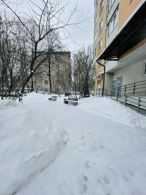 Продам трехкомнатную (3-комн.) квартиру, Весёлая ул, 35, Москва г