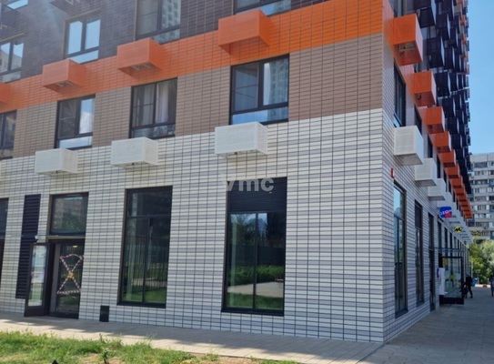 Продам торговое помещение 100 м2, Лобненская ул, 13к2, Москва г