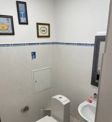 Продам трехкомнатную (3-комн.) квартиру, Олимпийский пр-кт, 10к1, Москва г