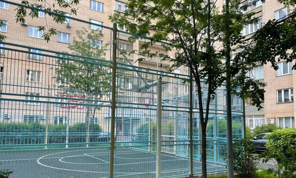 Продам трехкомнатную (3-комн.) квартиру, Олимпийский пр-кт, 10к1, Москва г