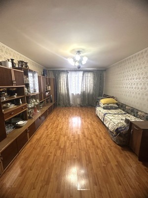 Продам трехкомнатную (3-комн.) квартиру, Марьинский Парк ул, 13, Москва г