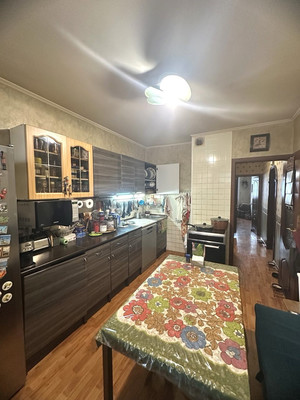 Продам трехкомнатную (3-комн.) квартиру, Марьинский Парк ул, 13, Москва г