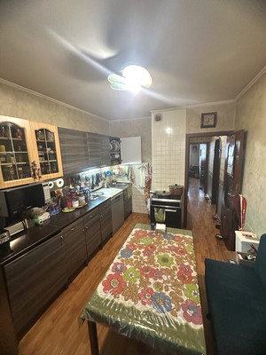 Продам трехкомнатную (3-комн.) квартиру, Марьинский Парк ул, 13, Москва г