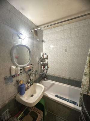 Продам трехкомнатную (3-комн.) квартиру, Марьинский Парк ул, 13, Москва г