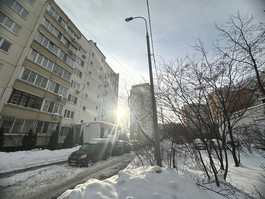 Продам трехкомнатную (3-комн.) квартиру, Марьинский Парк ул, 13, Москва г