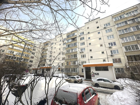 Продам трехкомнатную (3-комн.) квартиру, Марьинский Парк ул, 13, Москва г